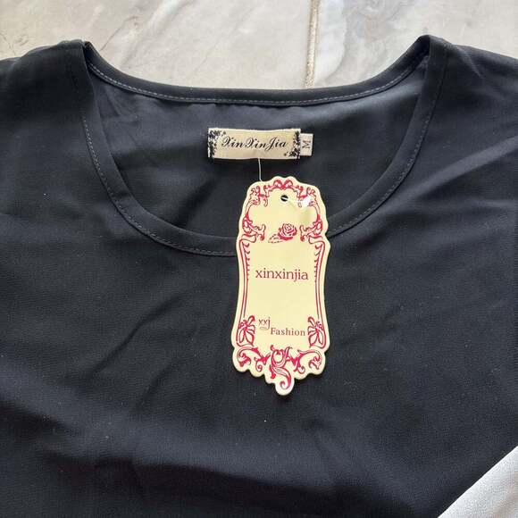 XinXinJia Black and White Asymmetrical Blouse, Size M, Long Sleeve Casual Top - Picture 2 of 4